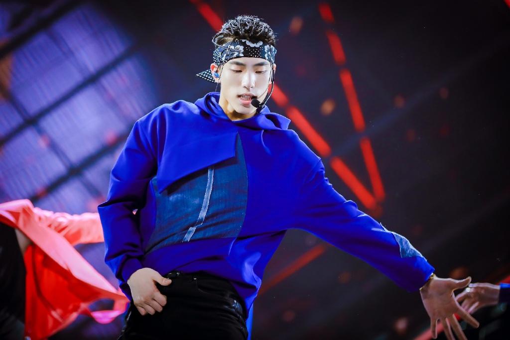 王子异《偶像练习生》帅气写真