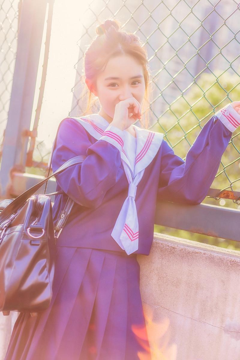 校园清纯系制服少女写真
