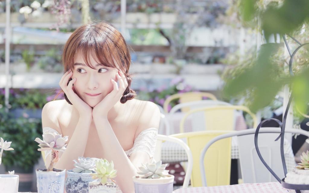 美女曹曦月时尚少女风写真