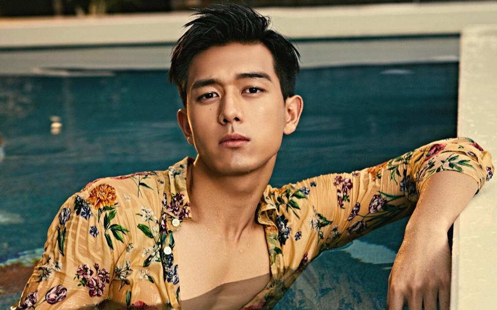 李现帅气撩人时尚写真