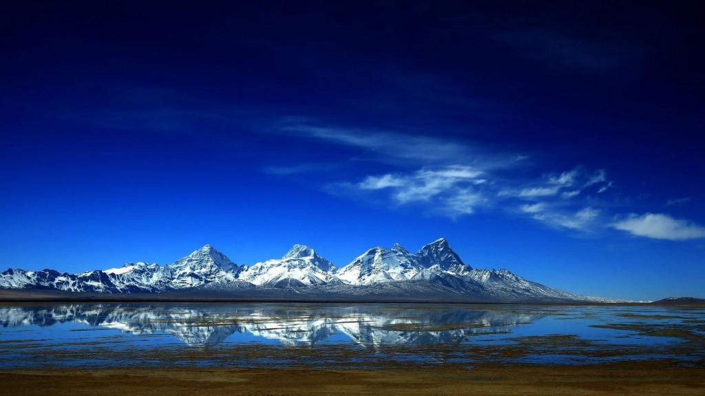 西藏卓木拉日峰