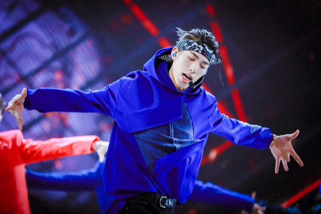 王子异《偶像练习生》帅气写真