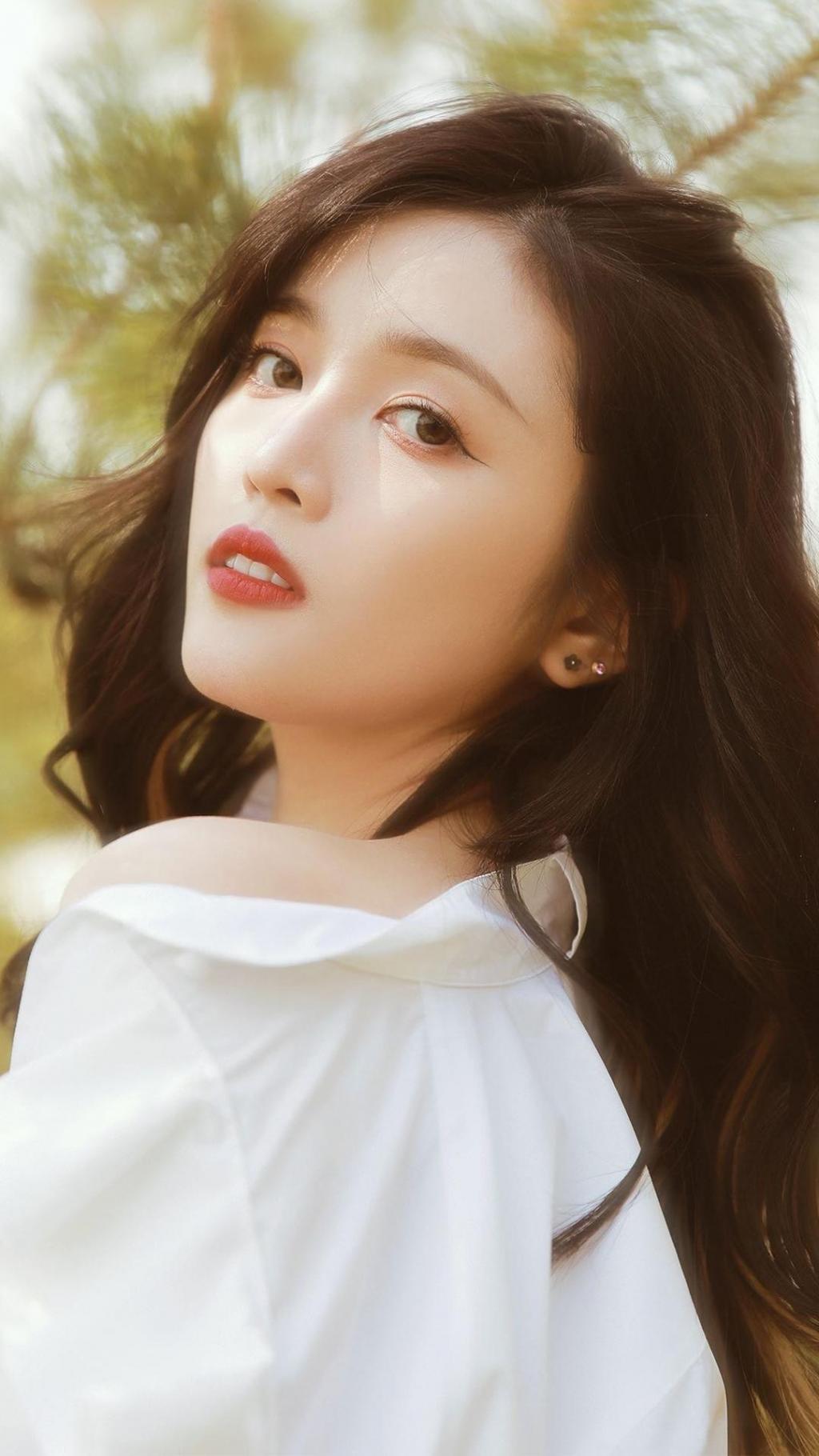 吴宣仪唯美梦幻性感写真