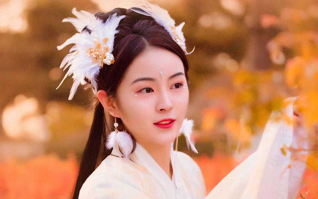 甜美俏皮古装美女写真