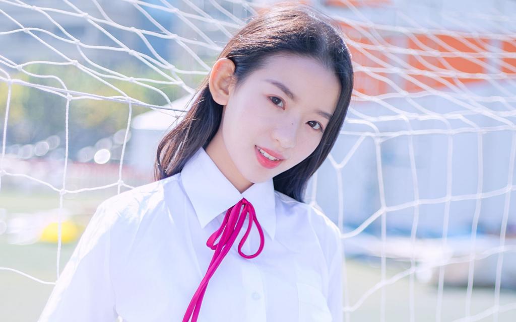 阳光校花美女学生制服写真