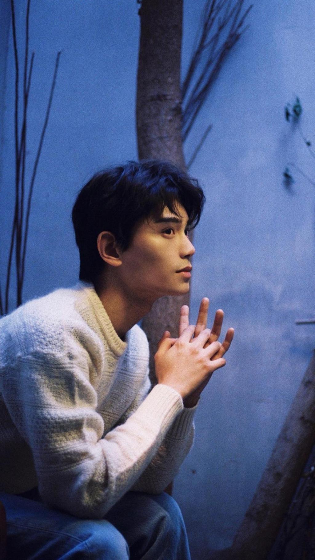 清新暖男丁禹兮时尚休闲写真