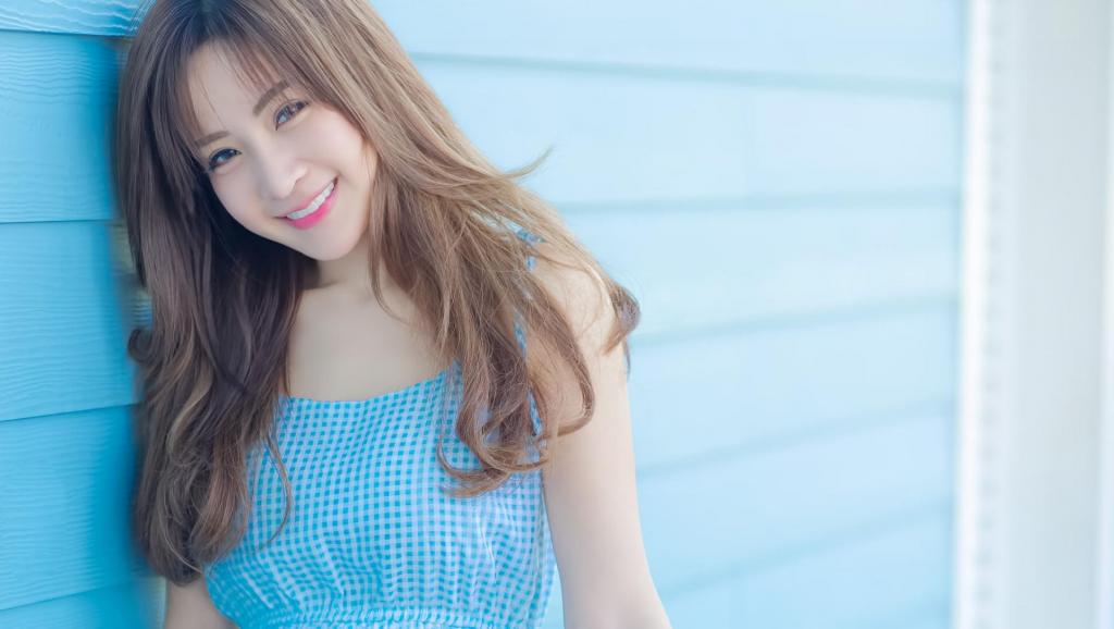 楚楚动人少女