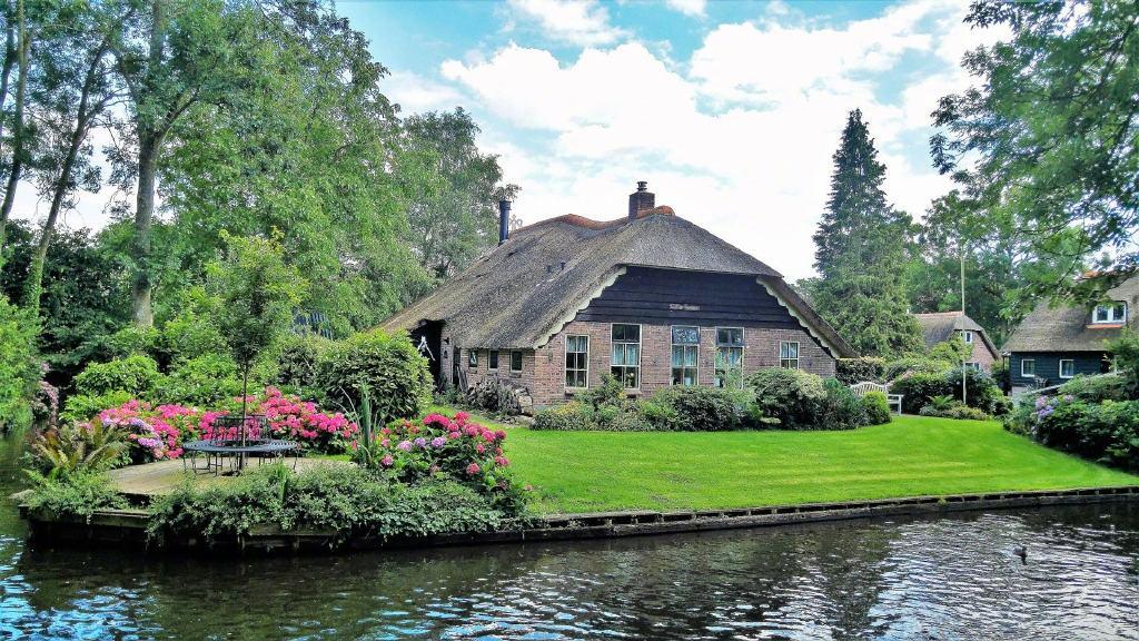 荷兰羊角村迷人小镇风情写真