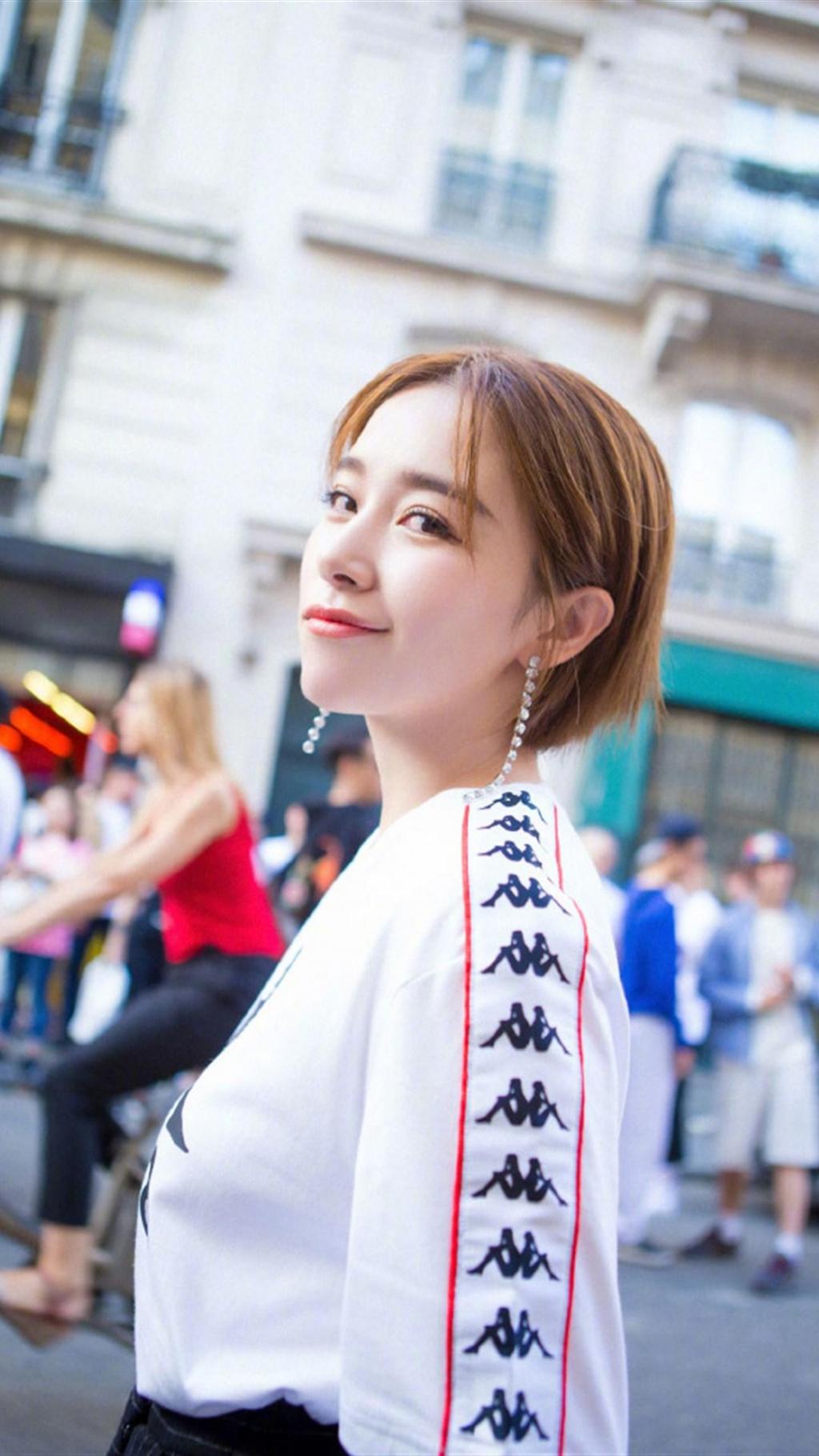 阚清子帅气街拍