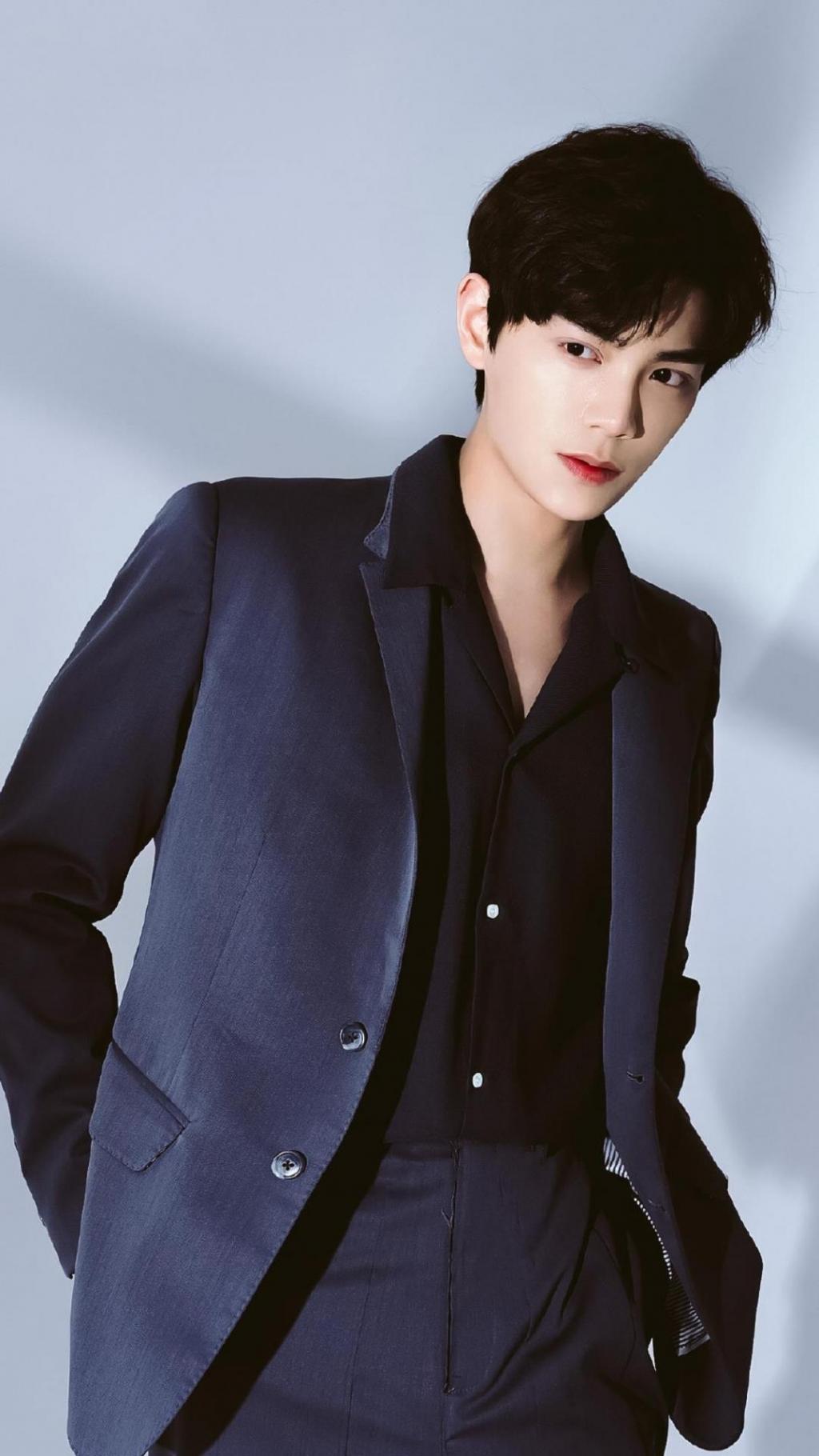 丁禹兮帅气俊朗迷人帅气西装写真