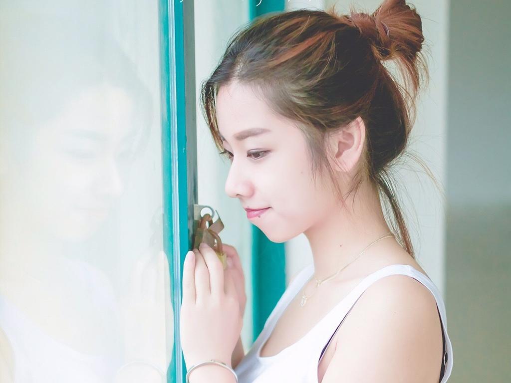 青春活力的美少女