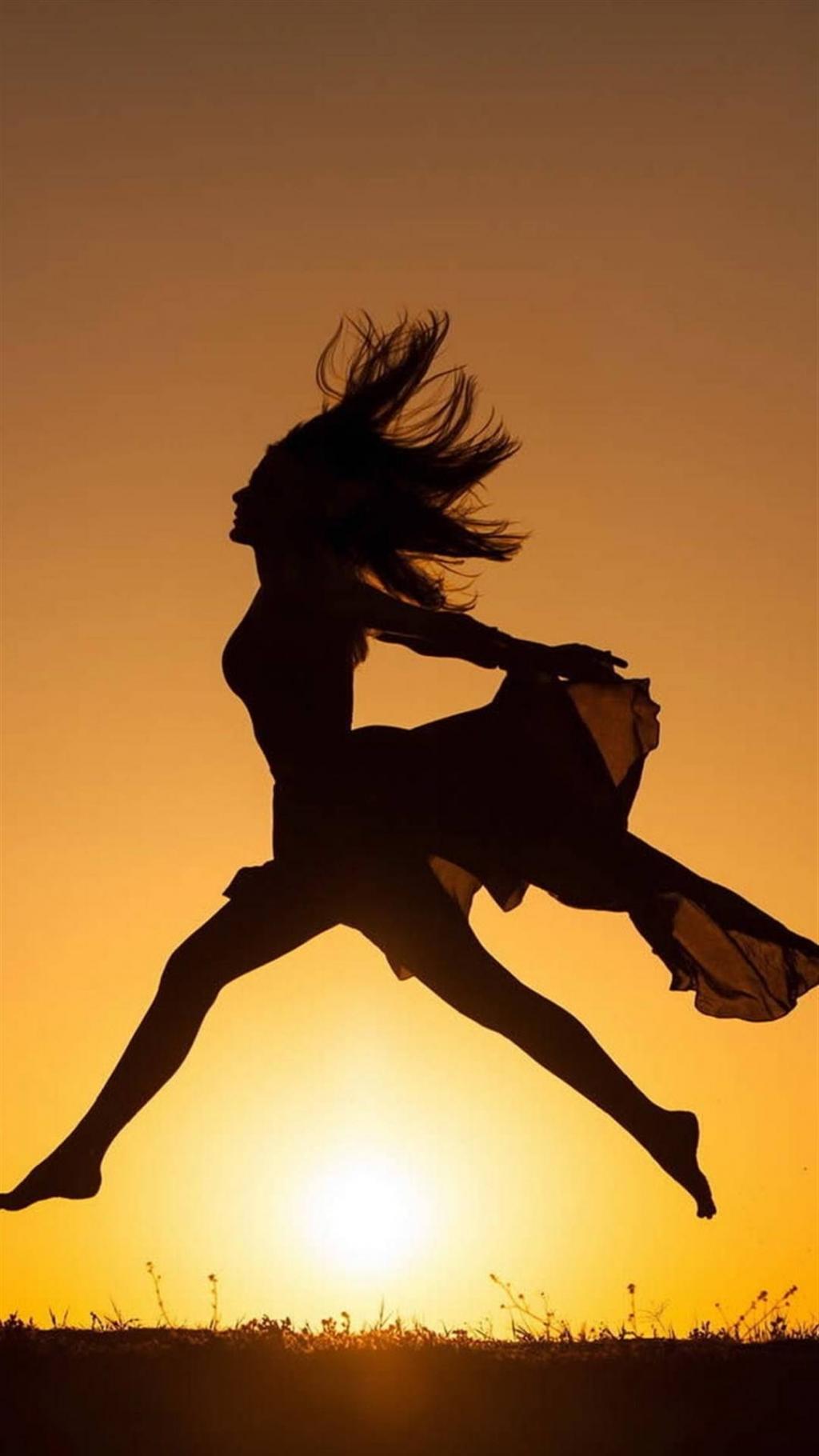 唯美黄昏日落剪影