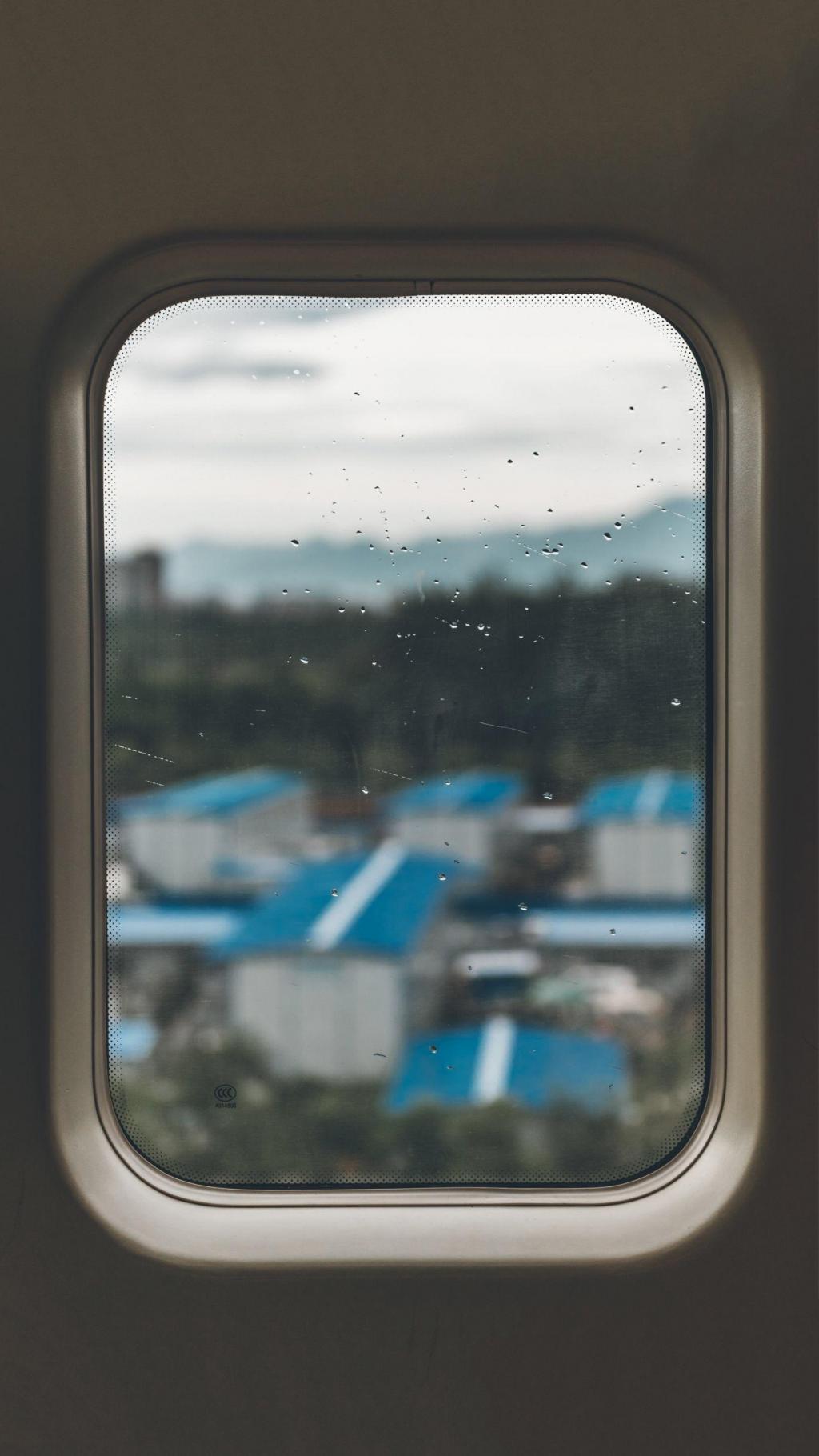 从动车内拍摄的唯美风景