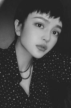 周扬青短发潇洒个性霸气迷人写真-5