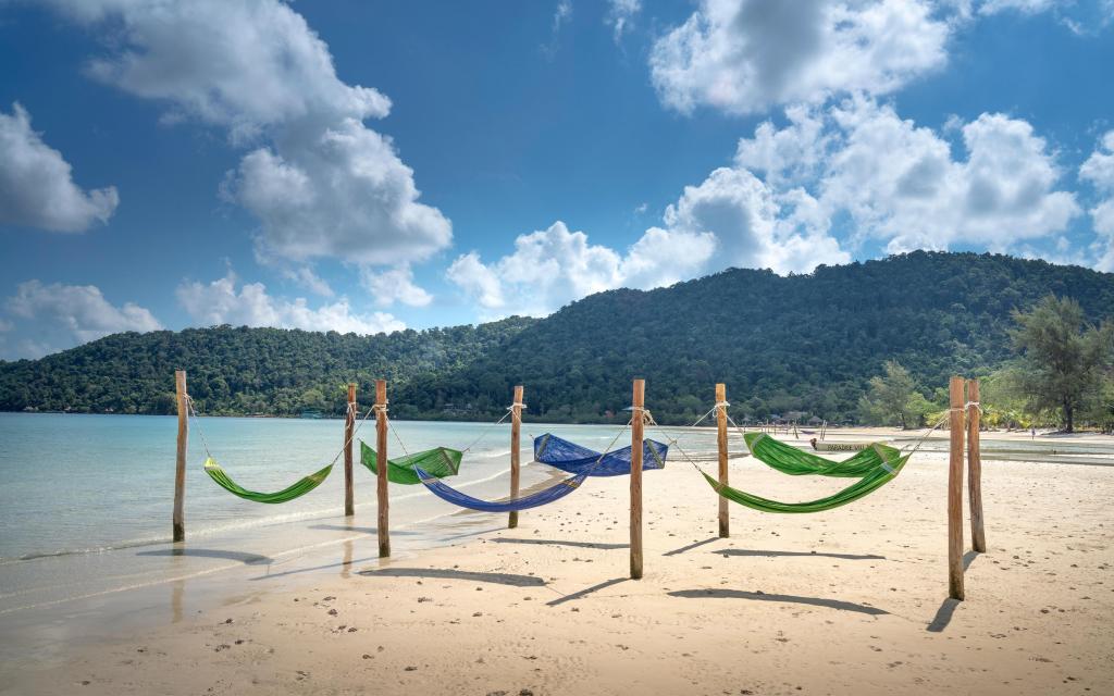 夏日清凉美丽沙滩