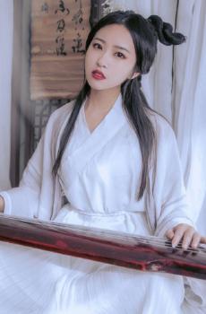 白衣古装美女唯美写真