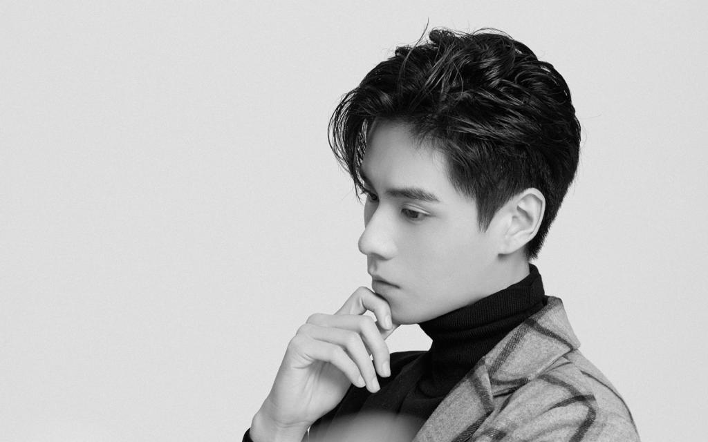 胡一天帅气小鲜肉时尚迷人写真