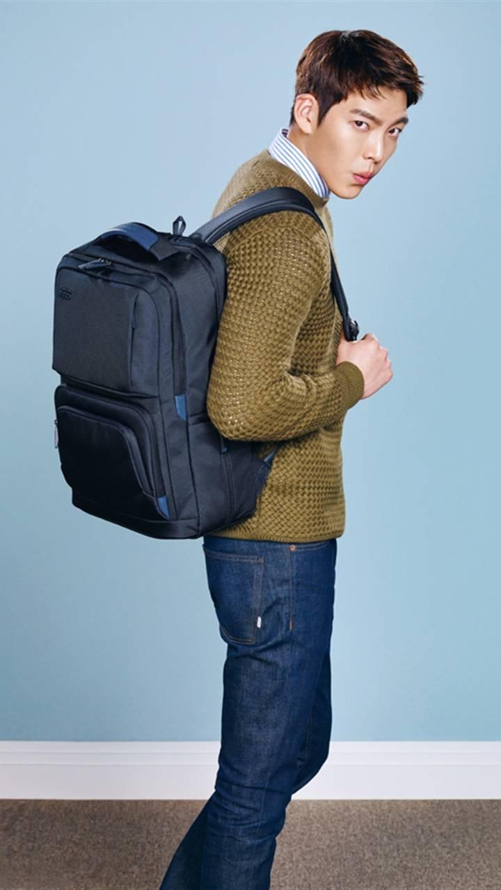 韩国帅哥金宇彬个性时尚写真