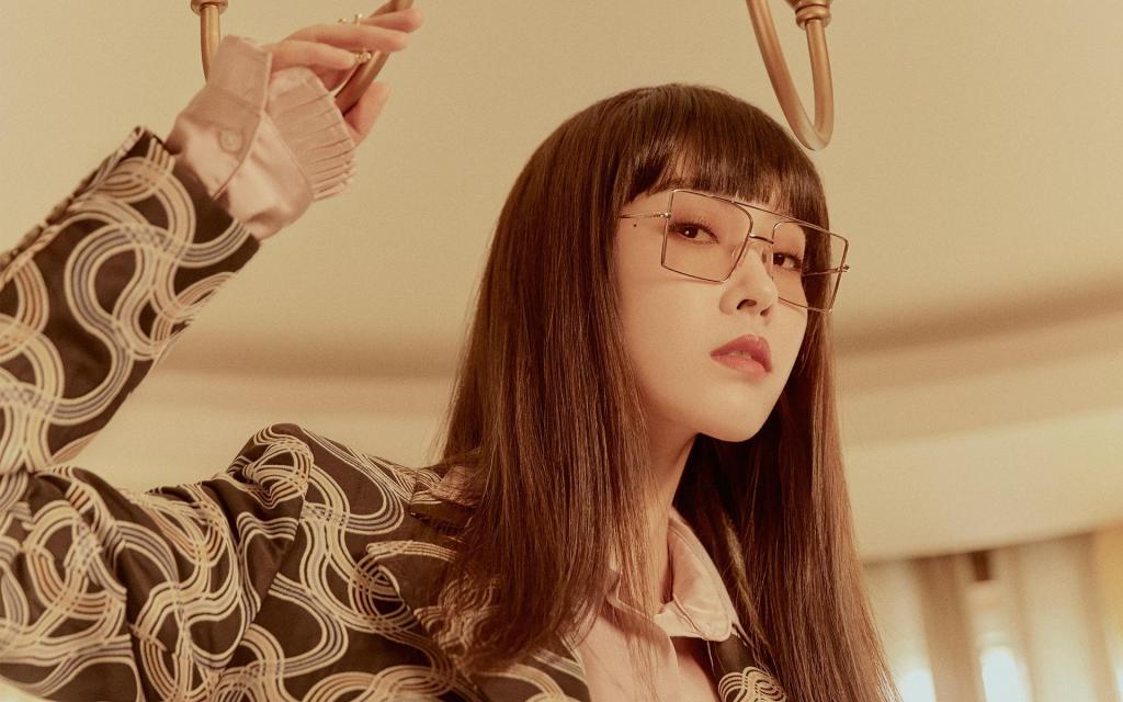 宣璐酷美女神性感妩媚诱人写真