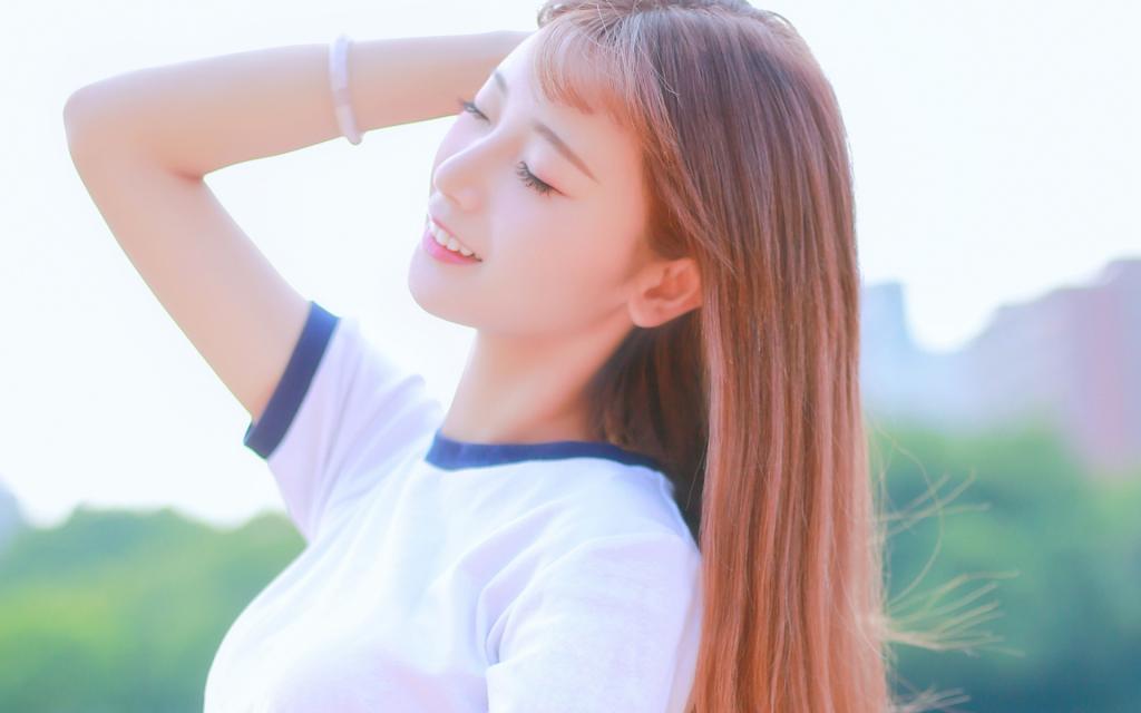 甜美萌妹活力写真