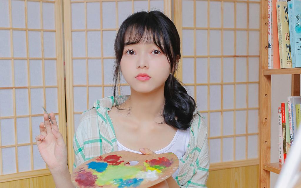 白嫩可爱美少女