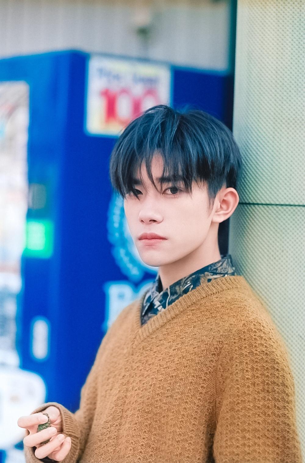 易烊千玺kinfolk夏季刊时尚封面