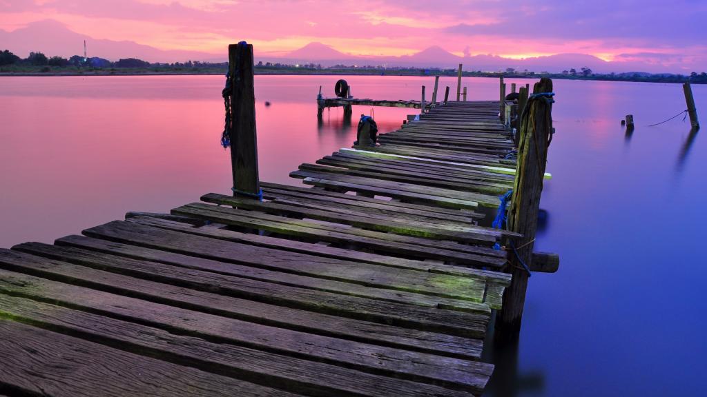 海边的水上栈桥