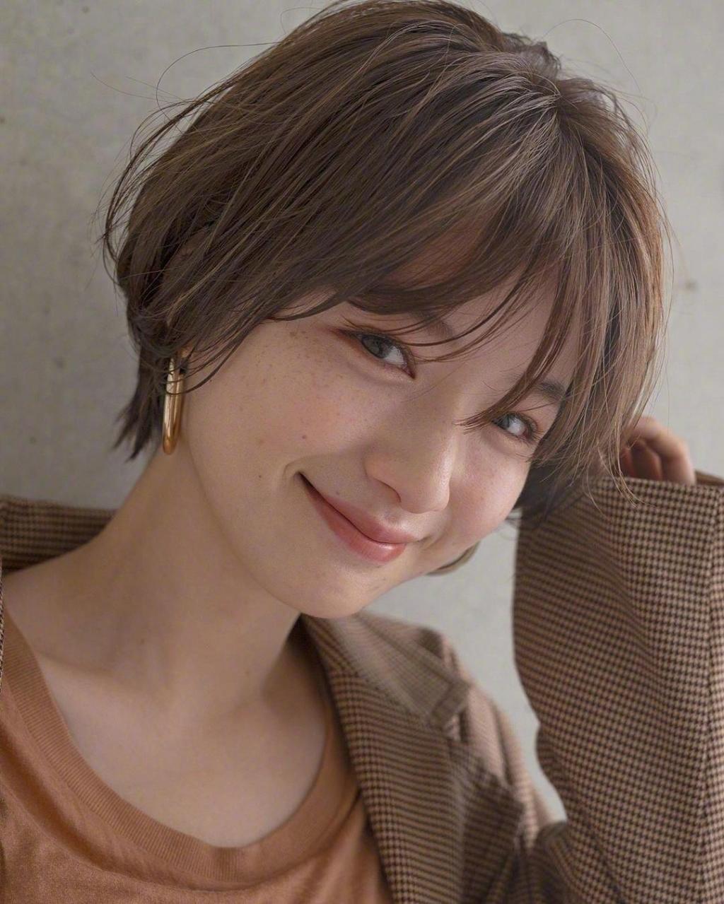 日系感空气短发