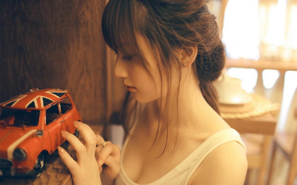 魅惑勾人心魂性感美女迷人写真