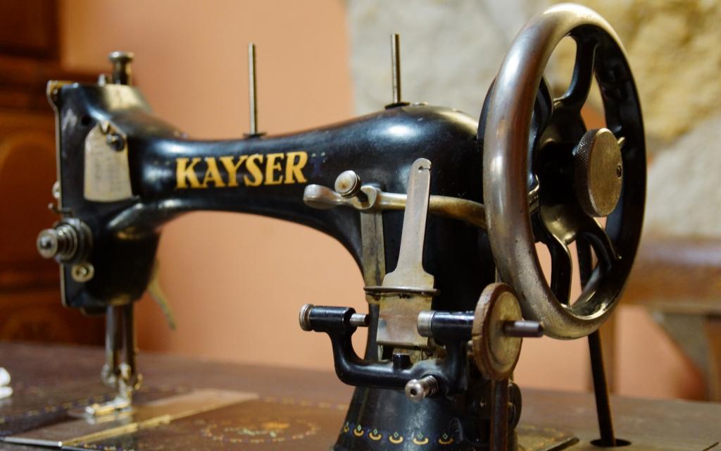 老式古董缝纫机