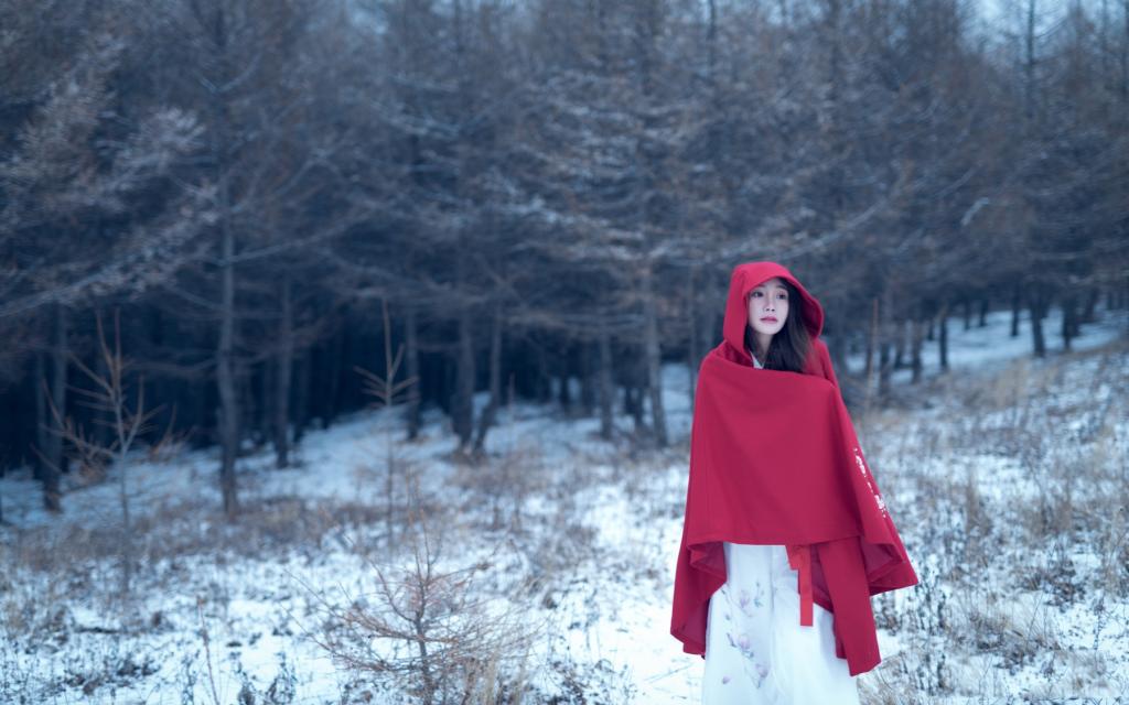 冬日红衣美女唯美写真