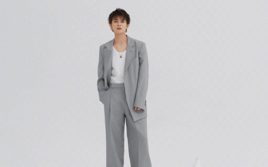 帅气男神任嘉伦俊朗邪魅时尚潮流写真