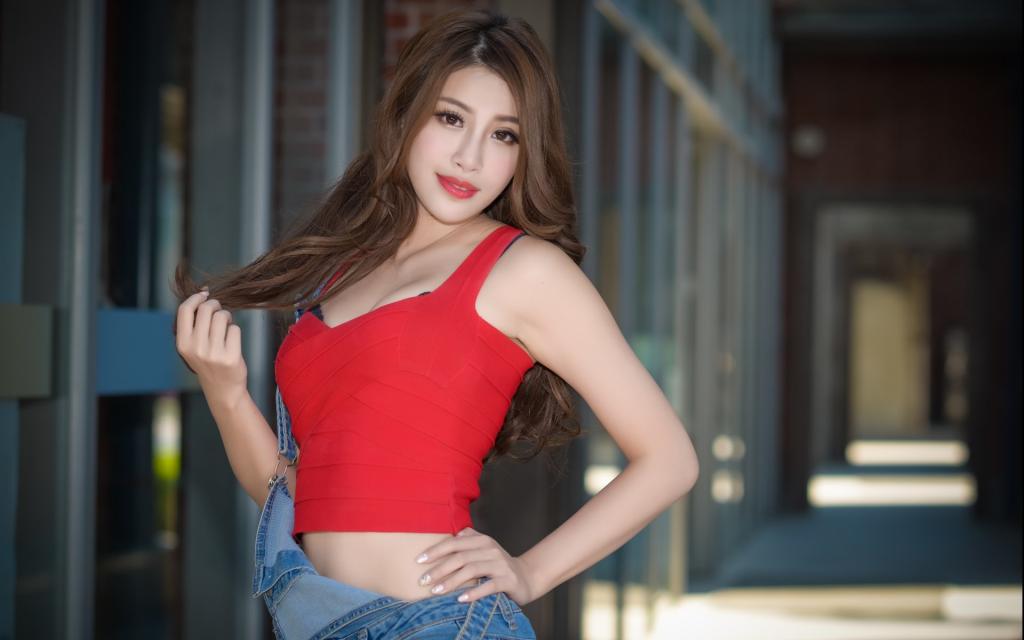 亚洲美女