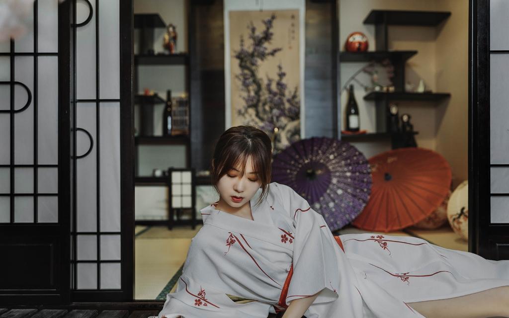 漂亮养眼的和服女生优雅写真