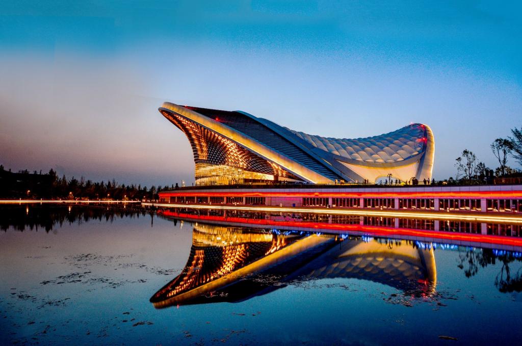 成都凤凰山露天音乐广场美景