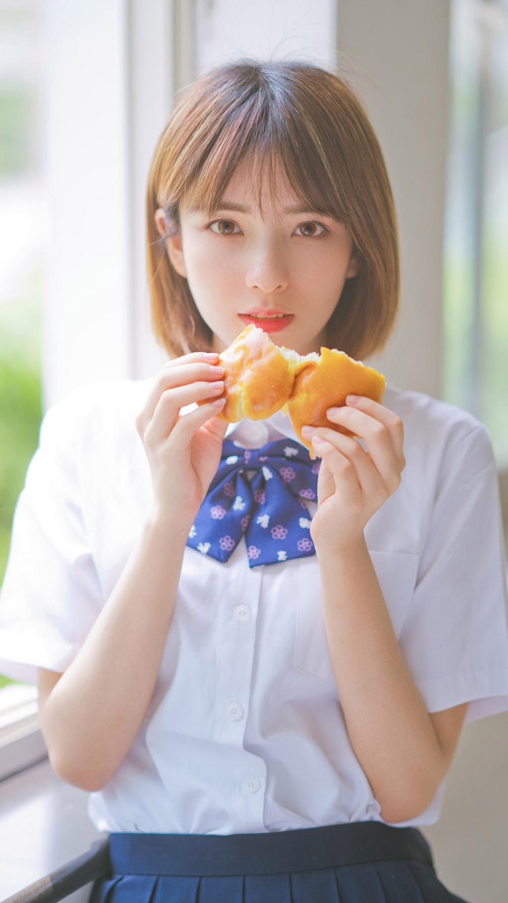 长腿清纯美女学生制服写真