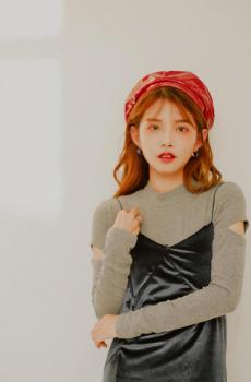 气质美女性感迷人唯美写真