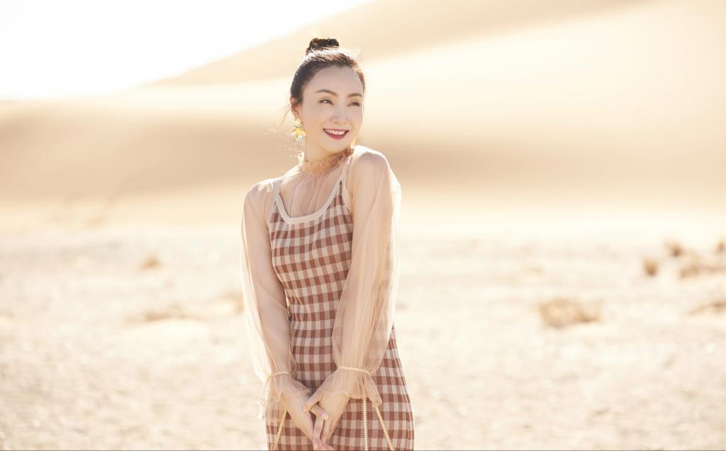 性感迷人御姐陶虹时尚写真