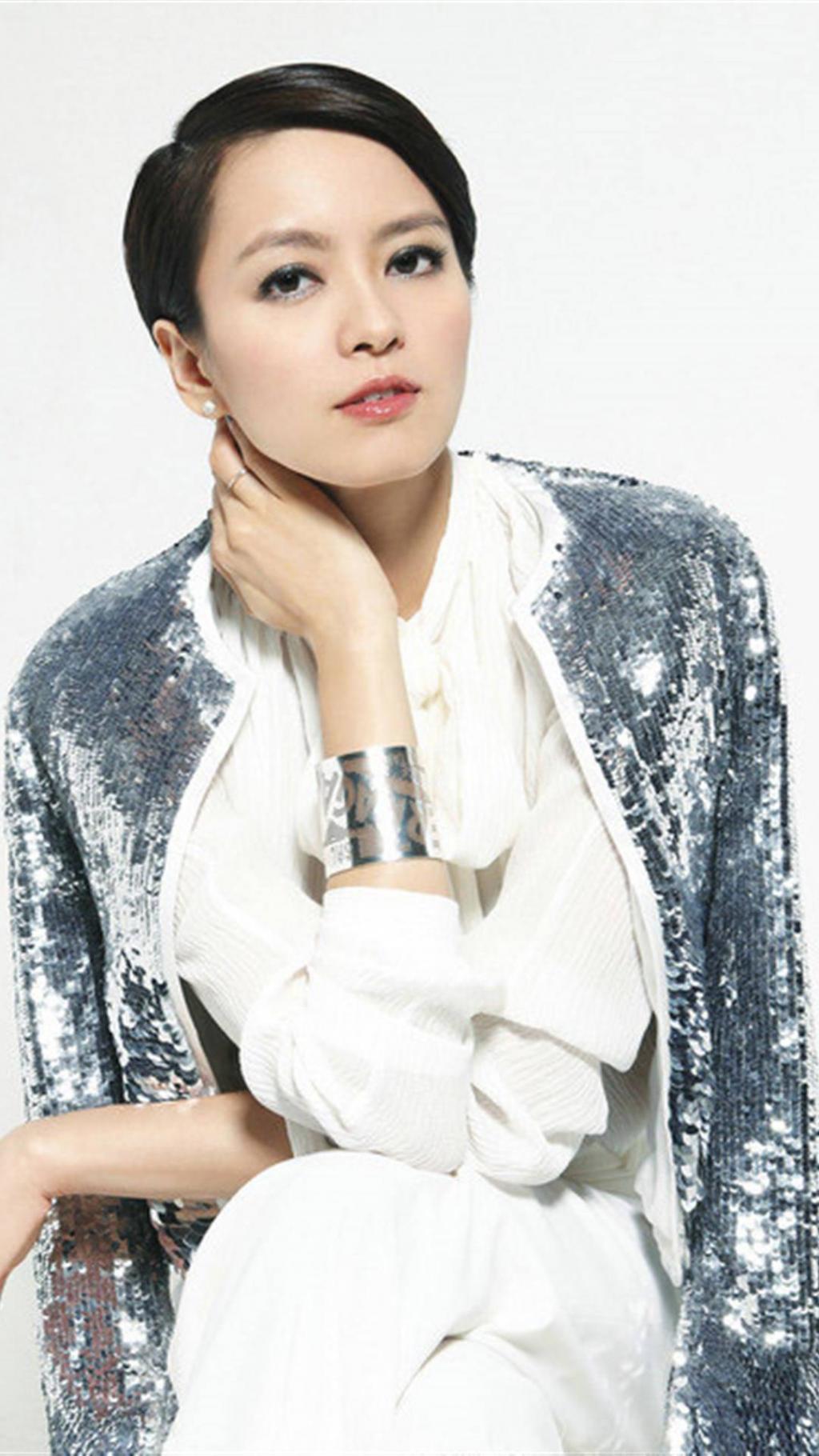 香港演员歌手梁咏琪