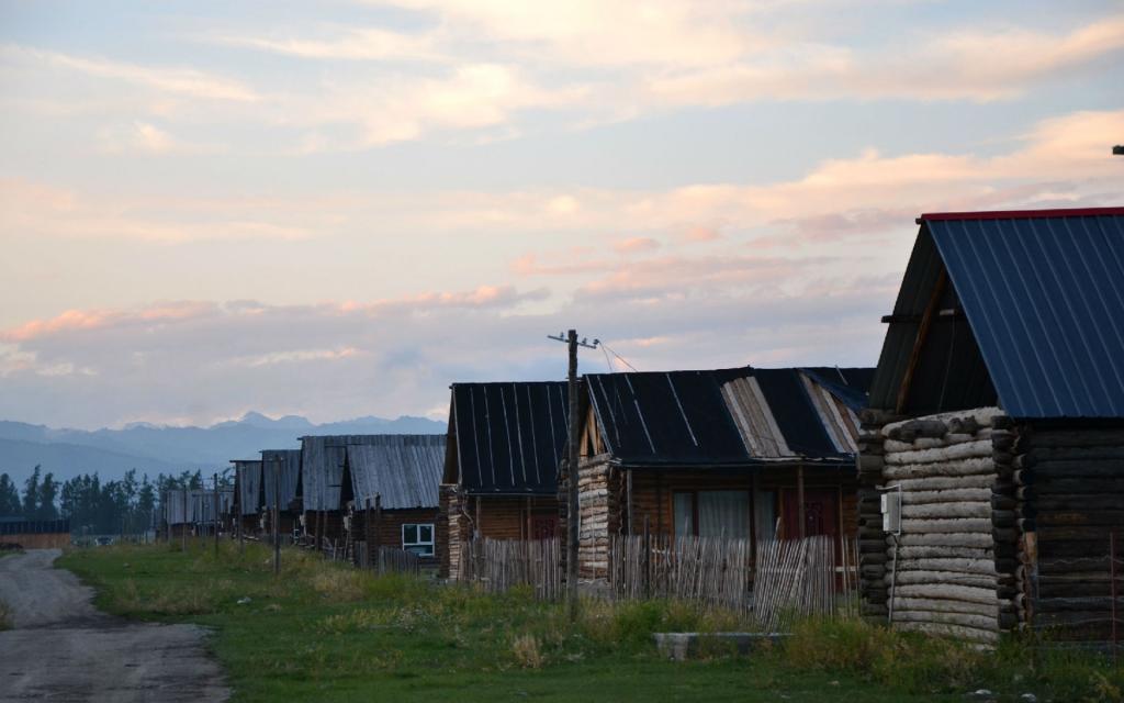 喀纳斯图瓦村夕阳自然风景