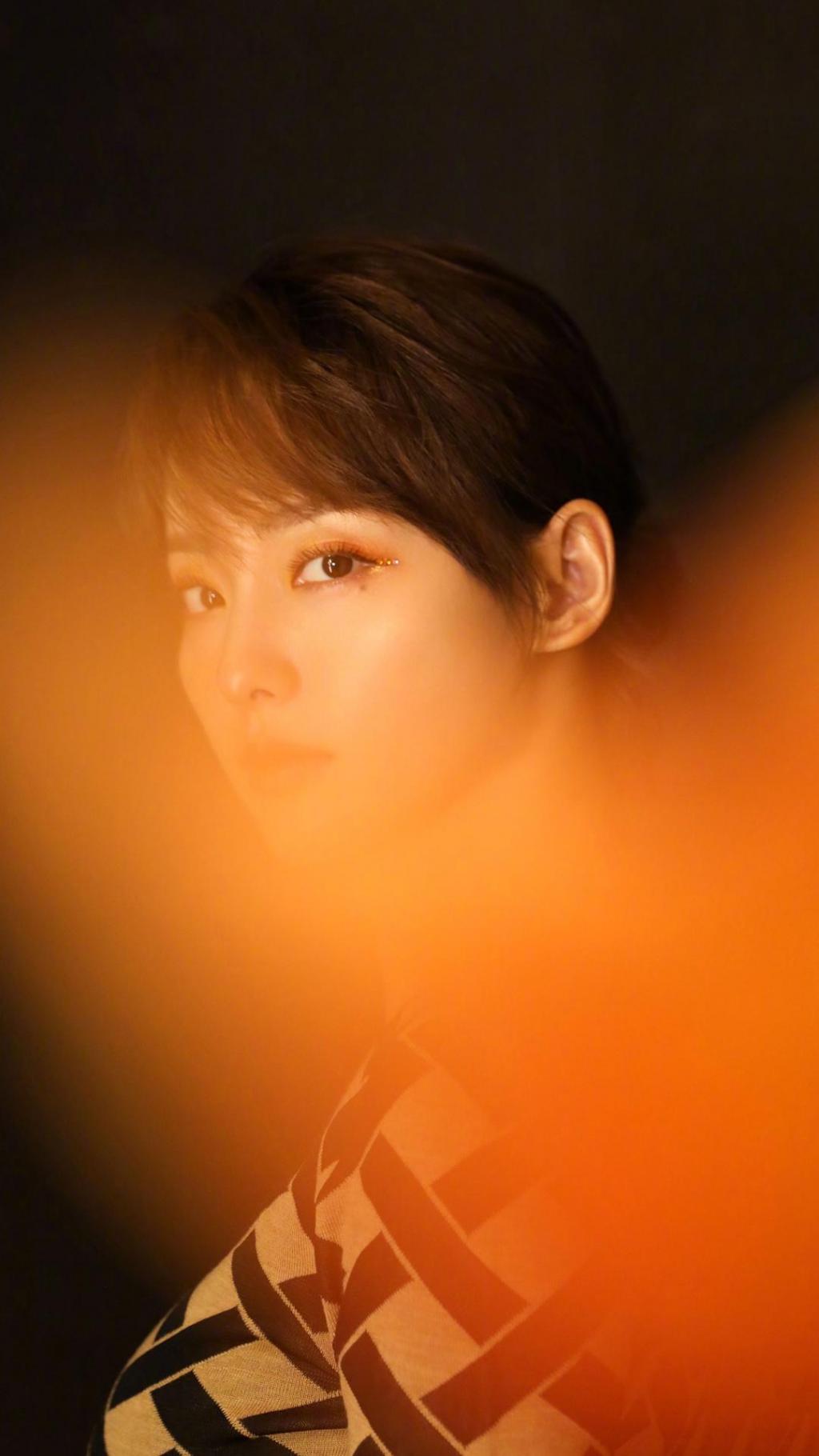 张嘉倪秋日写真