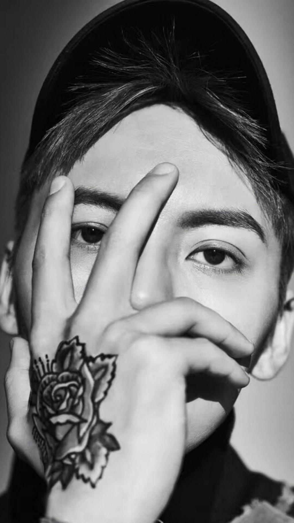 陈伟霆痞帅时尚写真