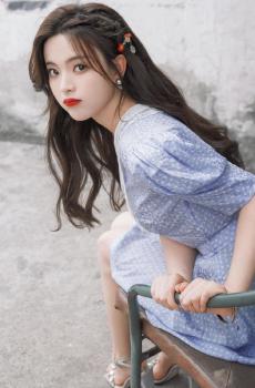 清纯可爱少女杨超越白皙迷人写真-7