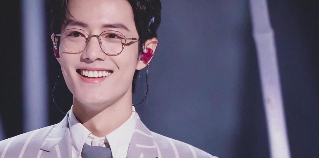 小鲜肉肖战经典咏流传竹石