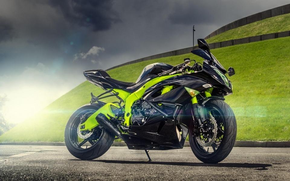 霸气十足的川崎摩托车