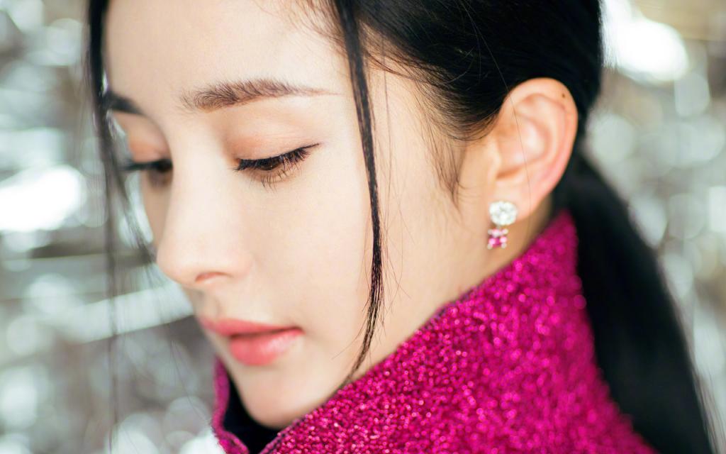 杨幂最新性感写真