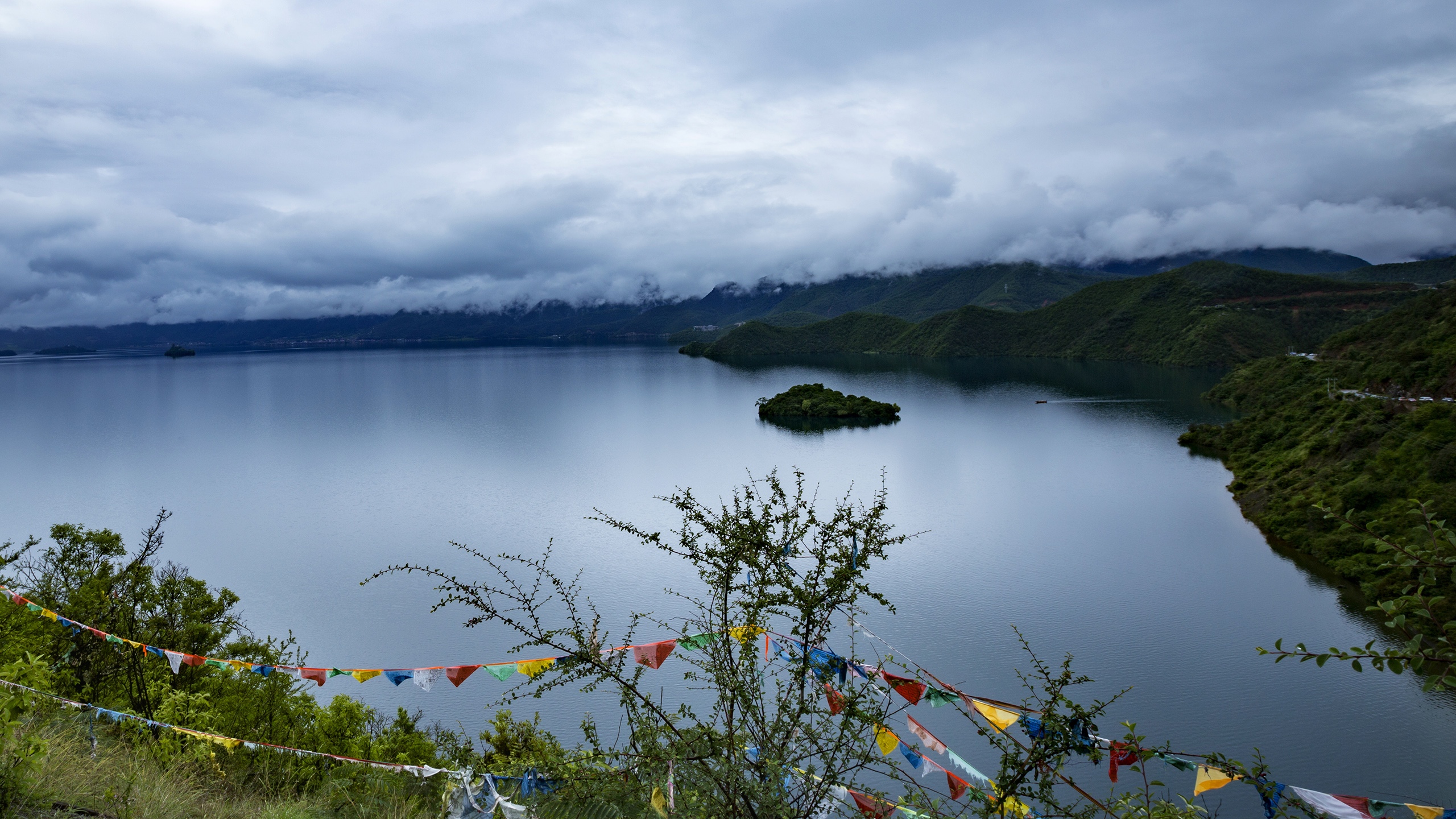 天然淡水湖——泸沽湖