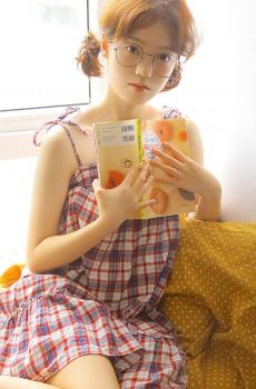 俏皮少女居家甜美诱人写真-5