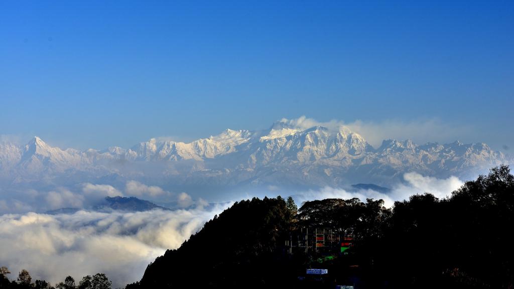 尼泊尔雪山唯美风景