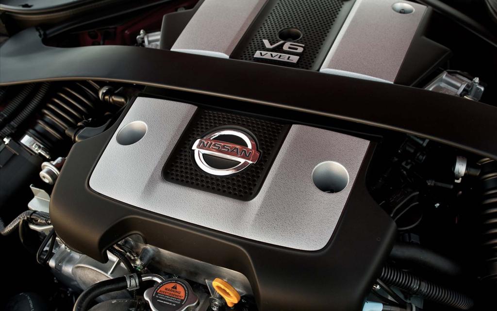 帅气日产370z跑车